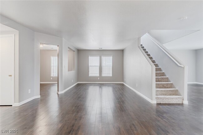 Building Photo - 776 Anacapri St