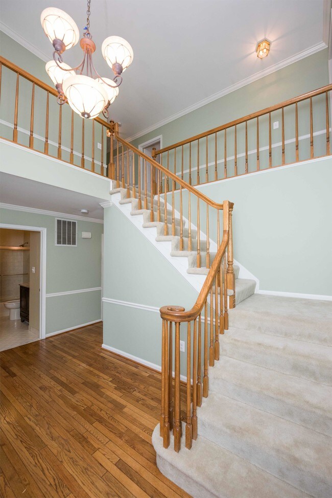 Building Photo - 2955 Franklin Oaks Dr