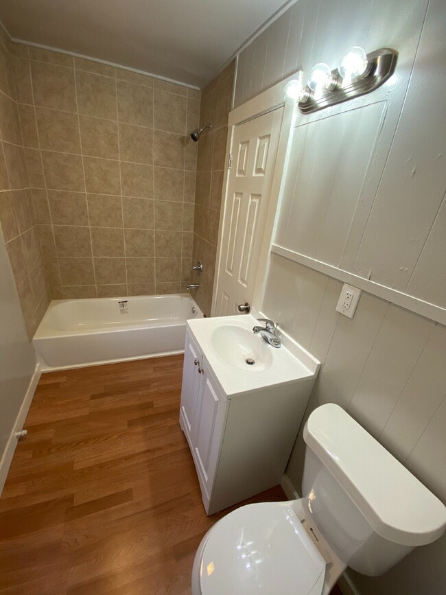 Building Photo - Pre-Leasing for Summer/Fall 2026 - 2/1 Close to TTU