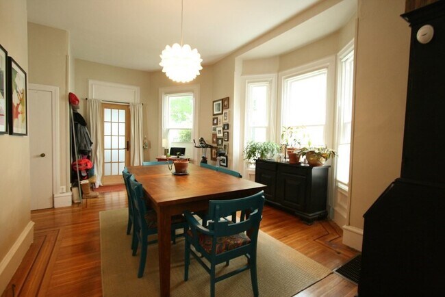 Foto del edificio - 40 Brastow Ave