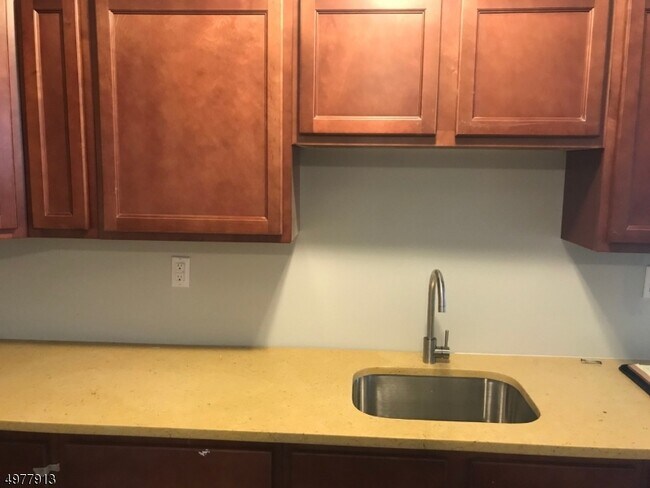 Building Photo - 301 Manson Pl