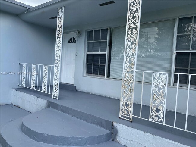 Foto del edificio - 18140 NW 18th Ave