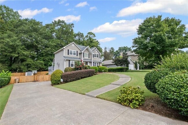 Foto del edificio - 2680 Nicholas Ct NE