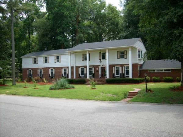 Primary Photo - 1945 Forest Hills Dr