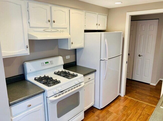 Galley Kitchen - 100 Clubhouse Ln