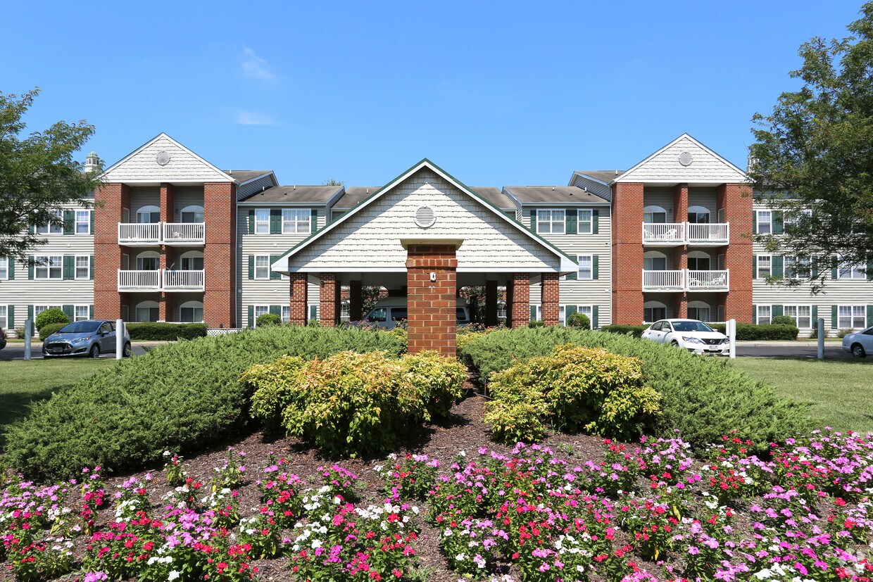 Jamestown Commons for Adults 55+ Apartments in Virginia Beach, VA