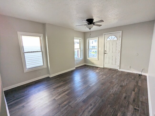 Foto del edificio - 524 Brentwood Ave