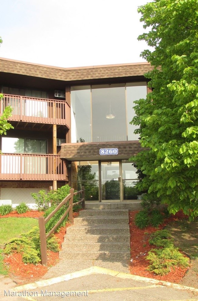 Building Photo - 8150 W River Rd