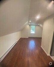 Building Photo - 8 Blauvelt Rd