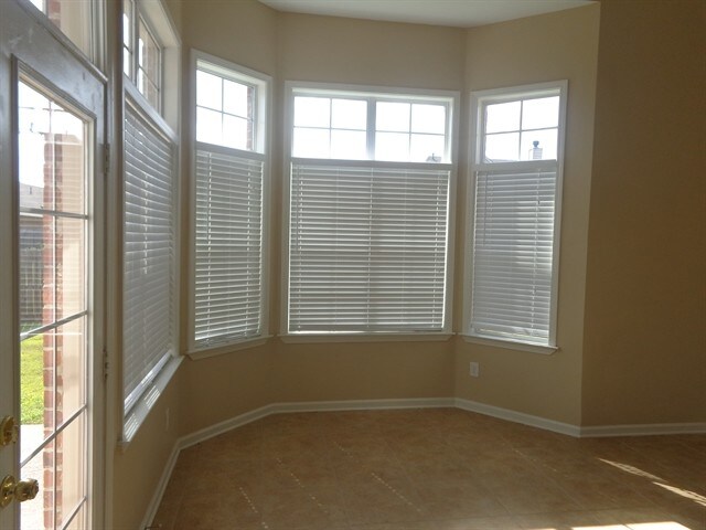 Foto del edificio - 1587 Sutton Meadow Ln