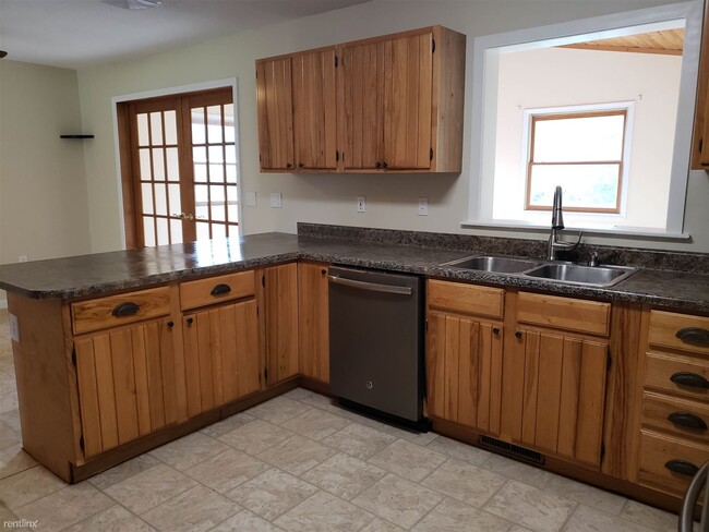 Building Photo - 5 br, 2 bath House - 3953 E M 55