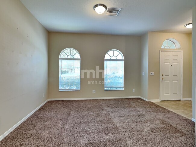 Building Photo - 2810 Windcrest Oaks Court