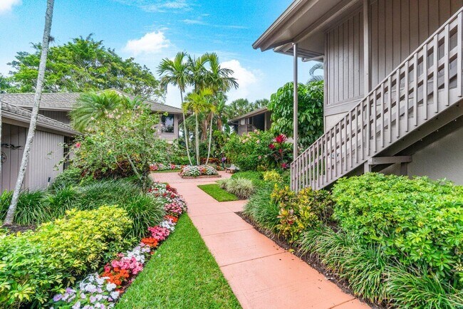 Building Photo - 7067 Rain Forest Dr