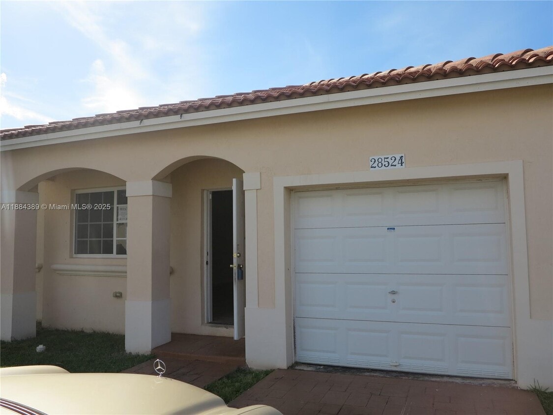 Primary Photo - 28524 SW 130th Pl