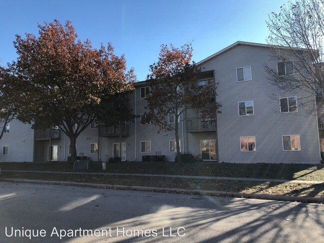 Building Photo - 610 Squaw Creek Dr