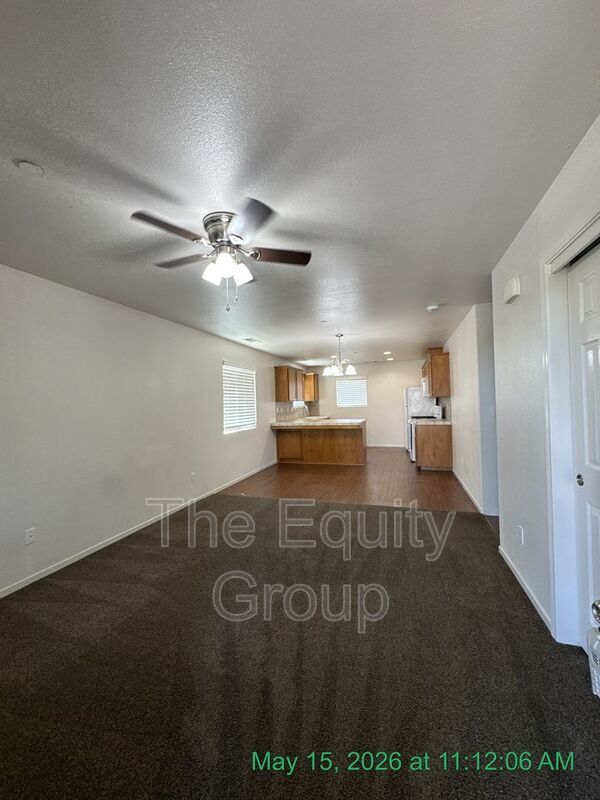 Foto del edificio - 2226 W Lark Ave
