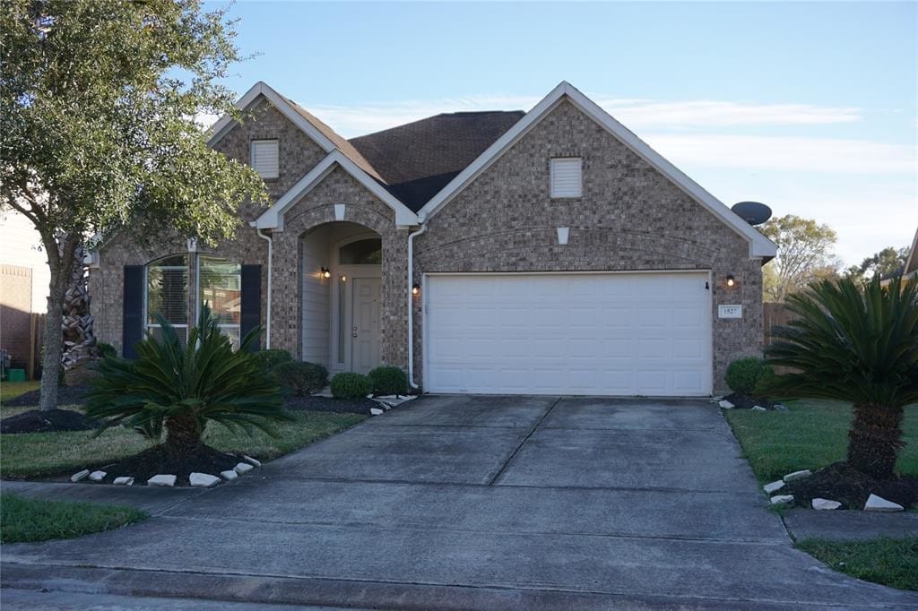 Primary Photo - 1527 Chandler Park Ln