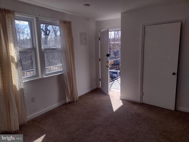 Foto del edificio - 131 N Main St