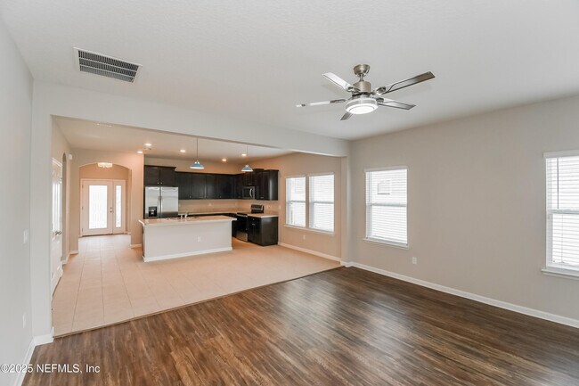 Foto del edificio - 10991 Haws Ln