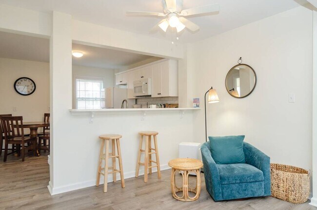 Foto del edificio - 305 Charlotte Ave