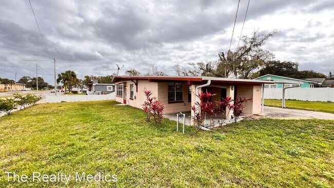 Foto del edificio - 3 br, 1 bath House - 5402 Curry Ford Rd