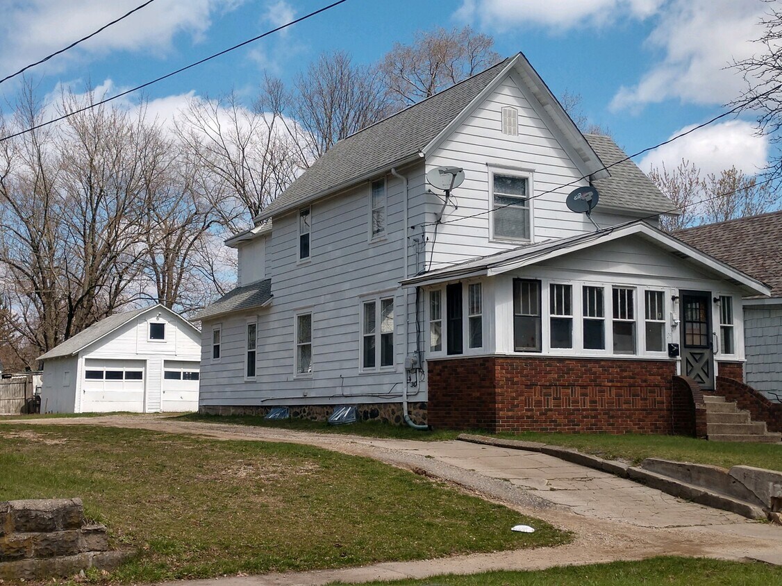 Primary Photo - 29 E Kingman Ave