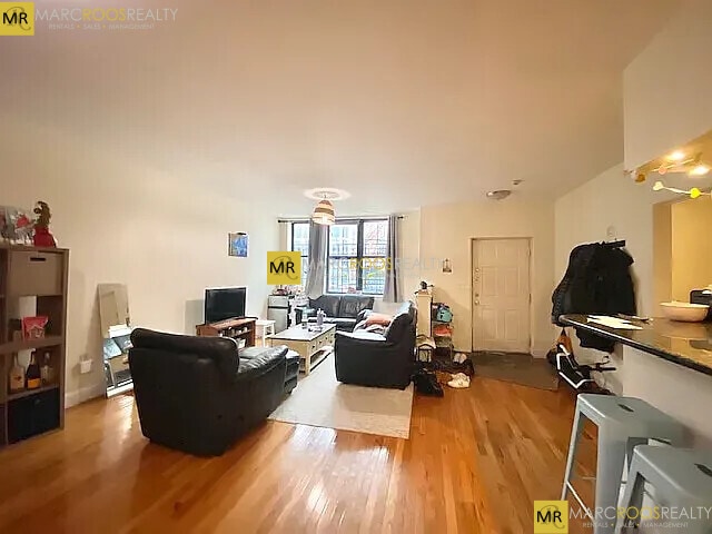 Foto del edificio - 3 Douglas St