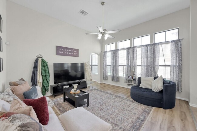 Foto del edificio - 29705 Meridian Hill Dr