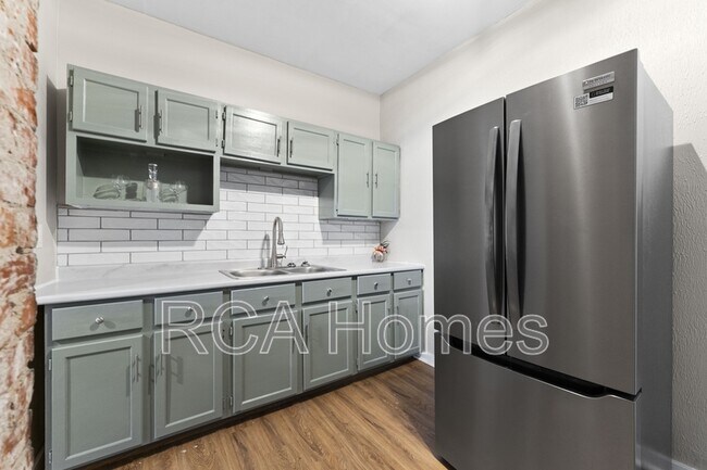 Foto del edificio - 1441 E 11th St