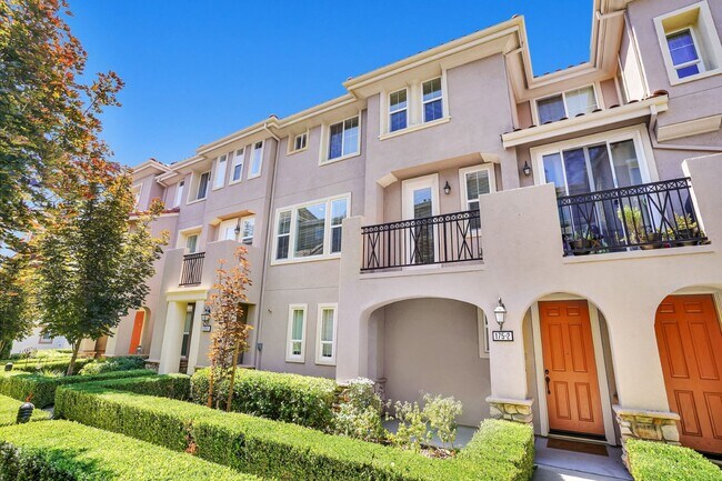 Building Photo - 175 Selby Ln