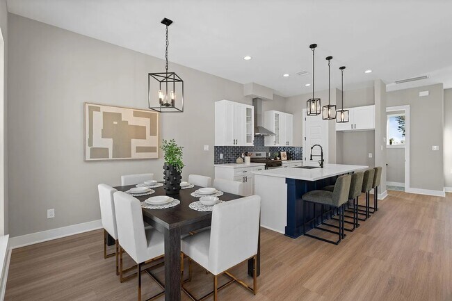 Foto del edificio - 5824 Highland Sun Ln