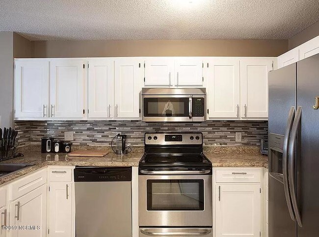 Foto del edificio - 607 Spring Forest Rd