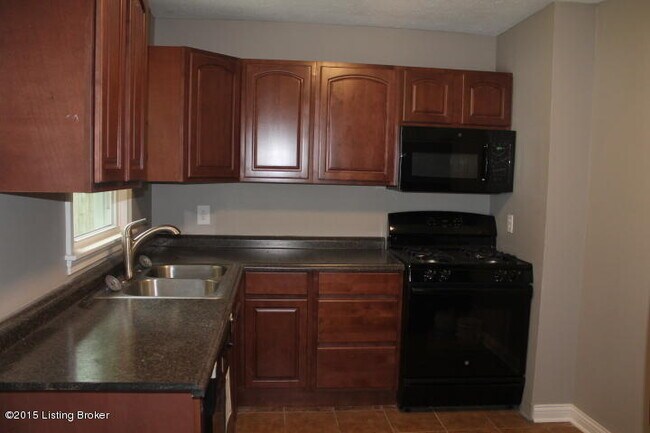 Foto del edificio - Beautiful 3 Bedroom 1 Bathroom Home Located In Valley Station