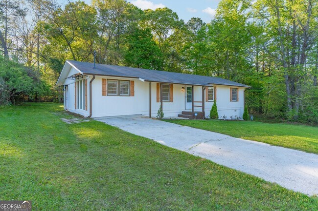 Foto del edificio - 2290 Pinetree Ln NE