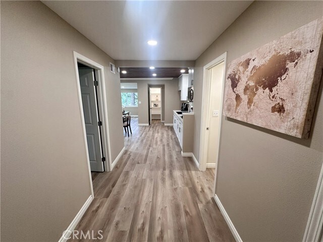 Foto del edificio - 25619 Lo Ln