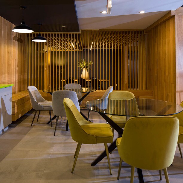 lounge - 620 Parkside Ave