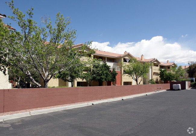 Primary Photo - Flamingo Palms Villas