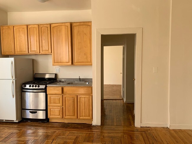 Building Photo - Unbelievable Jr. 1 bedroom