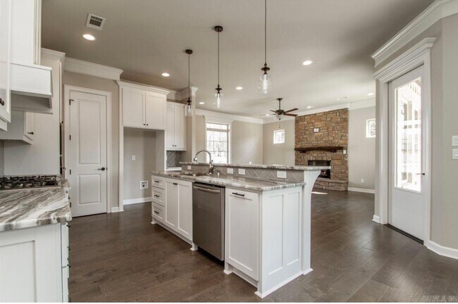 Building Photo - Luxurious Sherwood Rental