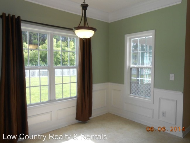 Building Photo - 3 br, 2 bath House - 14 Kendall Dr