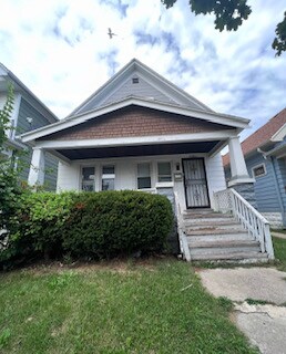 Primary Photo - 1304 W Ring St