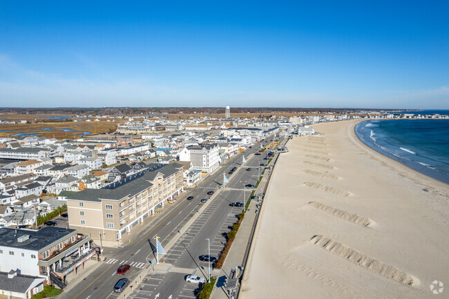 Aerial Photo - Sea Spray Condominiums