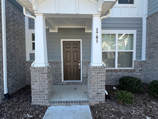 Building Photo - 1781 Frodo Wy