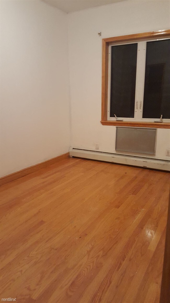 Foto del edificio - 3267 32nd St