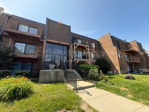Building Photo - 621 Tralee Ct