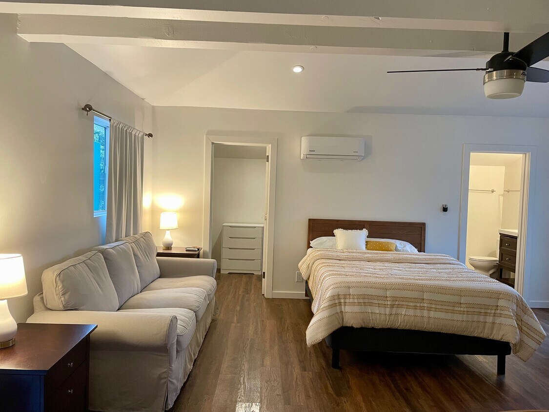 Foto principal - 3721 Lankershim Blvd