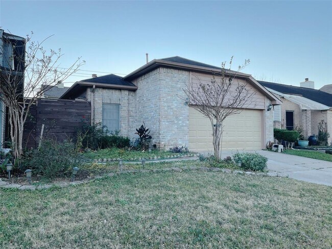Building Photo - 8631 Vinkins Rd