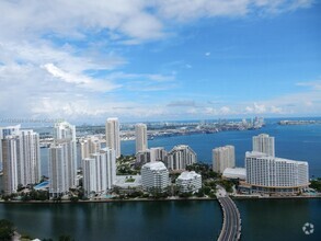 Building Photo - 950 Brickell Bay Dr