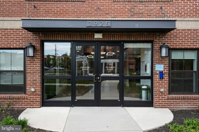 Foto del edificio - 3925 Fair Ridge Dr