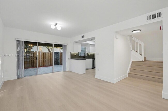 Foto del edificio - 12224 SW 52nd Pl